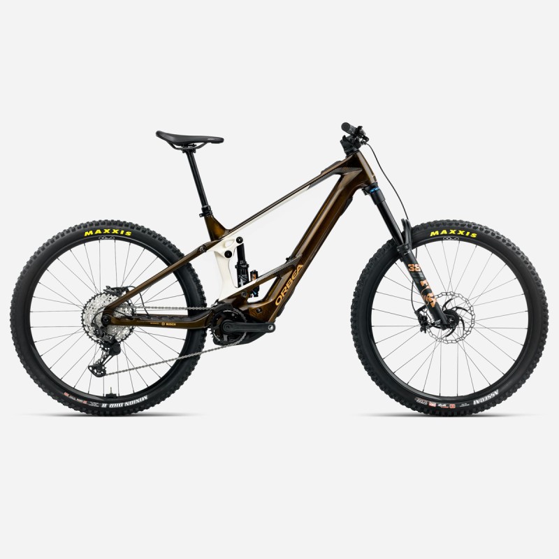 Wild M10 | Caramel Carbon View